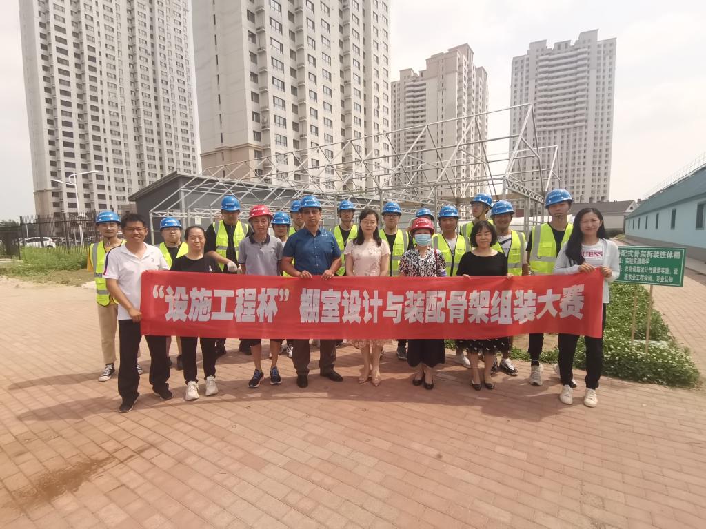 参赛选手与评委、嘉宾合影